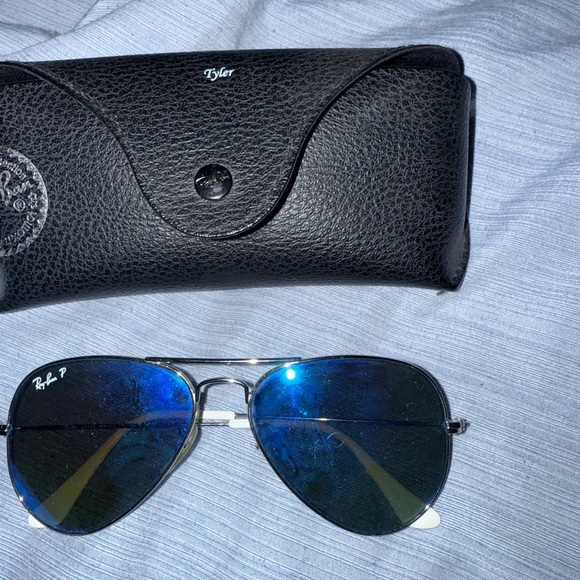 Ray-Ban Aviator Sunglasses - Picture 10 of 10